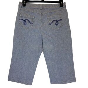 Smith's Dungarees woman's size 10 Capris blue white railroad pin stripe denim